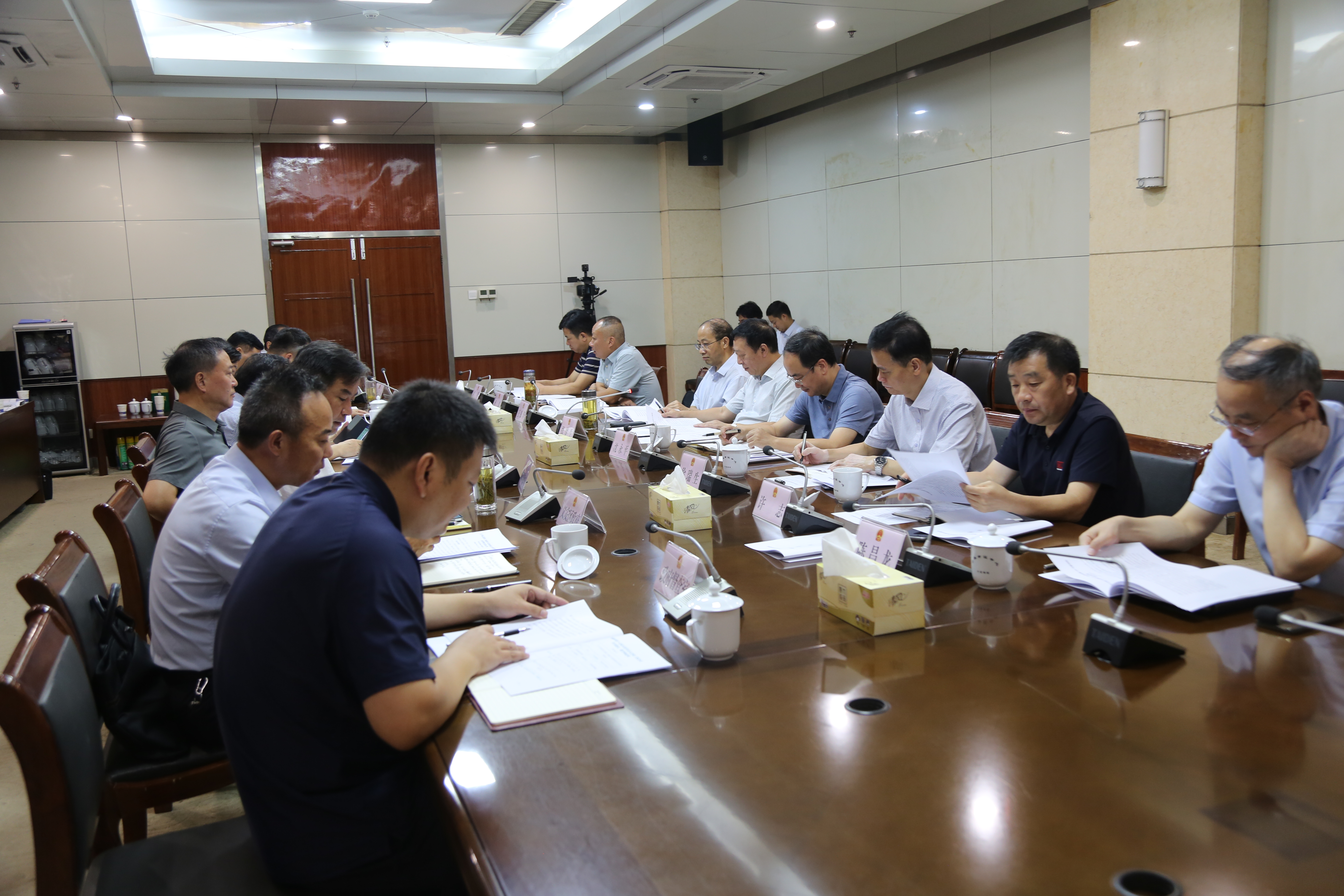 市領導領銜督辦代表建議會議召開<br/>張夢生主持